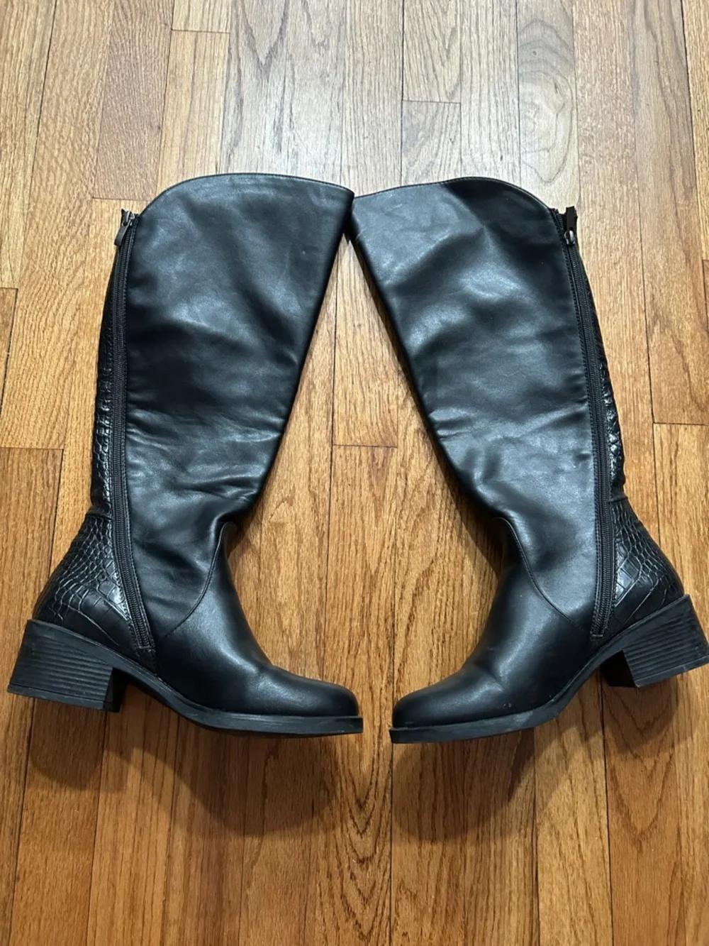 White Mountain Cushaw Women's Tall Shaft Boots in Regular Riding Boots sz 8